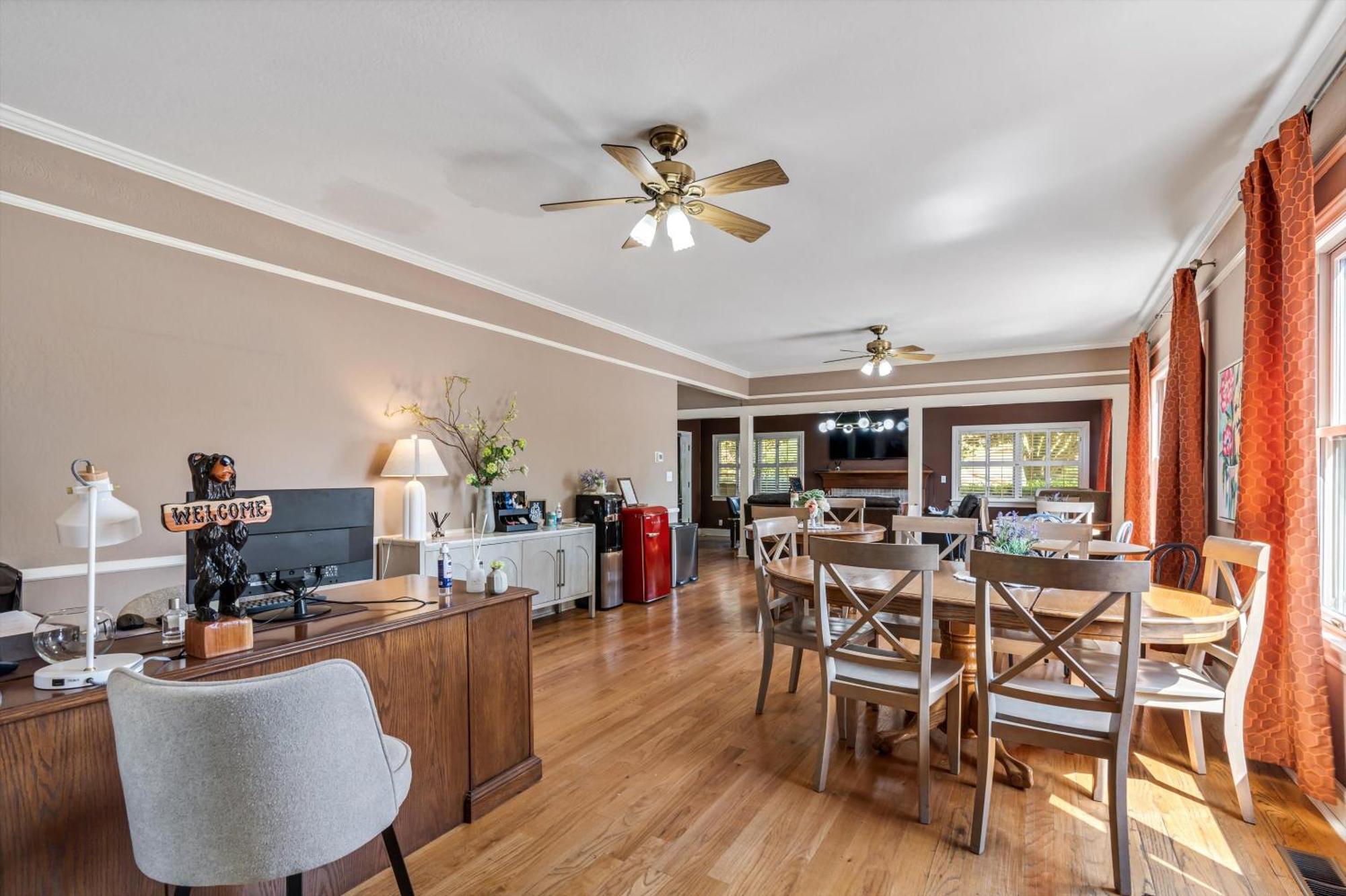 Cinnamon Bear Creekside Bed & Breakfast