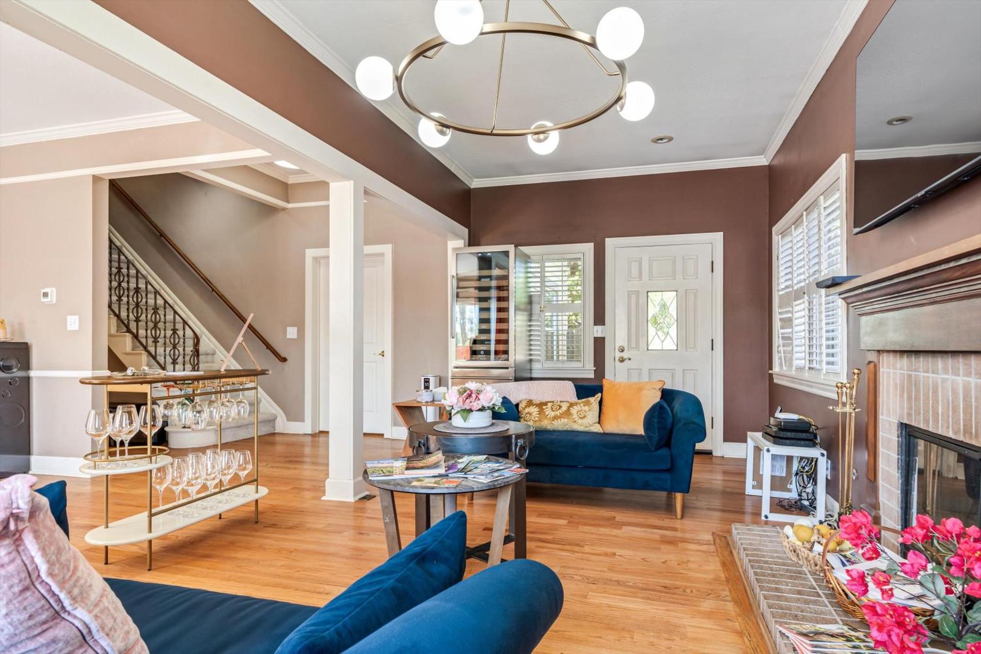 Cinnamon Bear Creekside Bed & Breakfast 3*